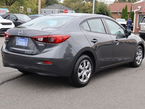 Used 2015 MAZDA MAZDA3 i SV image 8