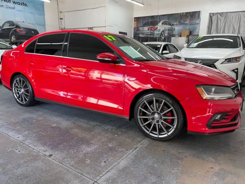 Used 2017 Volkswagen Jetta GLI SE Sedan FWD image 11