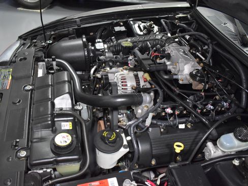 Used 2002 Ford Mustang GT Convertible RWD image 17