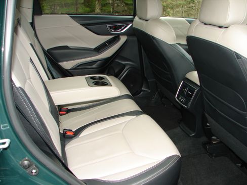 Used 2024 Subaru Forester Limited image 9