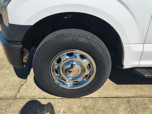 Used 2016 Ford F150 image 32