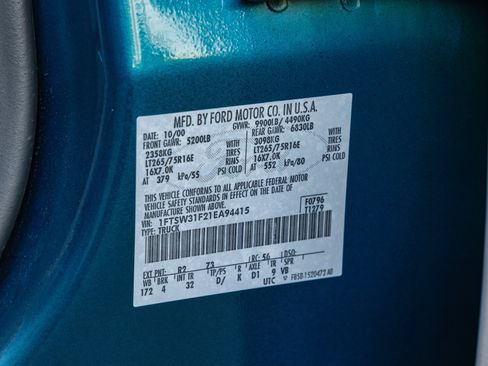 Used 2001 Ford F350 XLT image 24