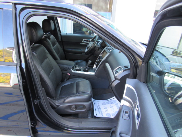 Used 2014 Ford Explorer 4WD XLT image 19
