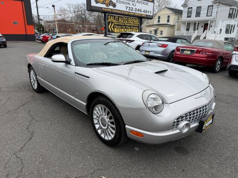 Used 2004 Ford Thunderbird image 20