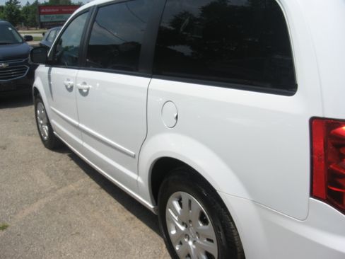 Used 2017 Dodge Grand Caravan UNAVAIL FWD image 6