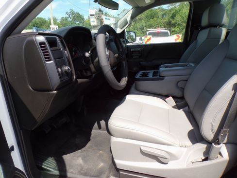 Used 2018 Chevrolet Silverado 1500 image 5