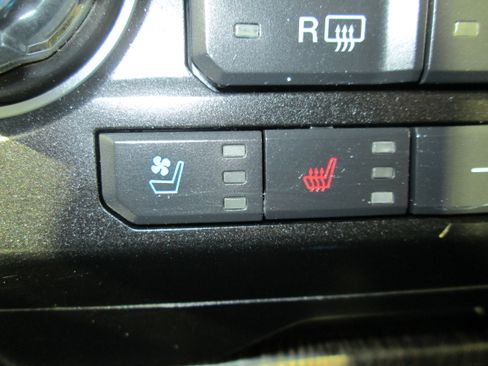 Used 2021 Ford F250 Lariat image 18