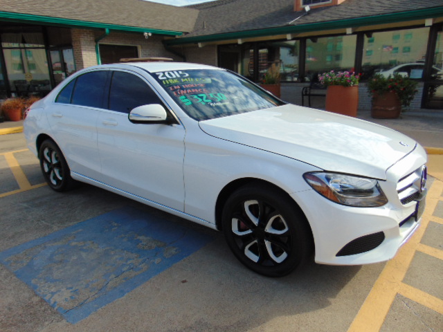 Used 2015 Mercedes-Benz C 300 4MATIC Sedan image 2