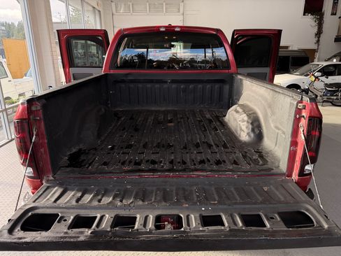Used 2006 Dodge Ram 2500 Truck SLT image 15