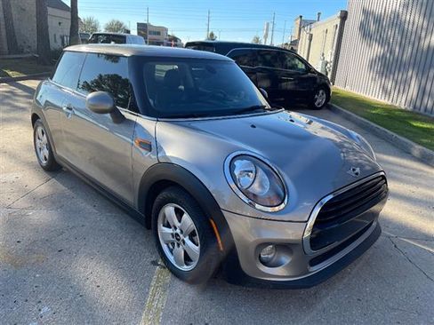 Used 2018 MINI Cooper image 5