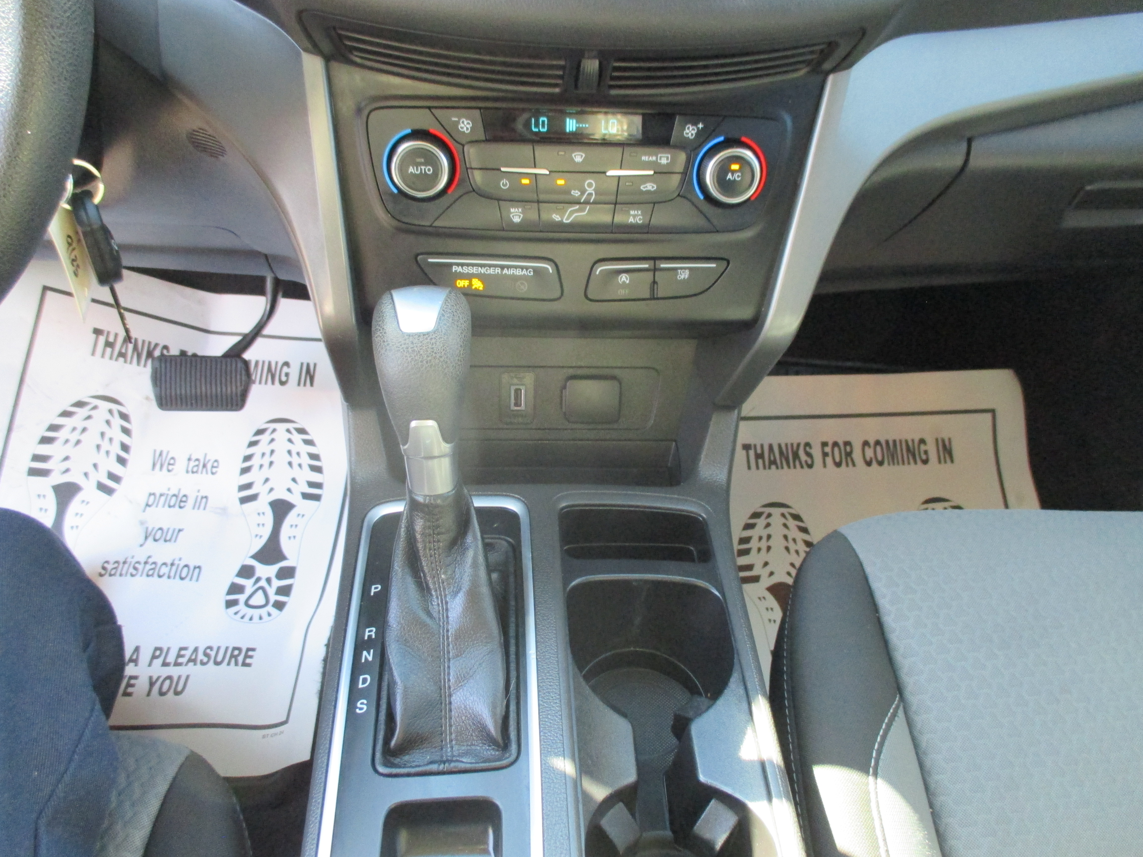 Used 2017 Ford Escape SE Sport Utility 4D FWD image 6