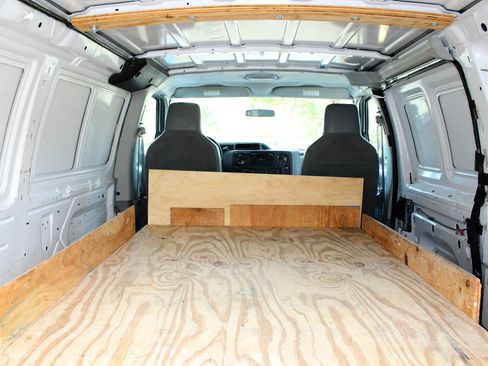 Used 2012 Ford E-150 and Econoline 150 image 25