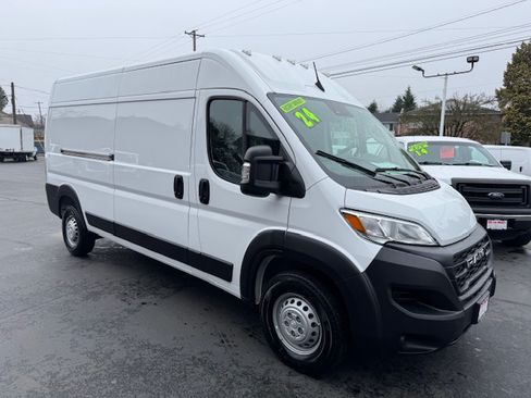 Used 2024 RAM ProMaster 2500 image 1