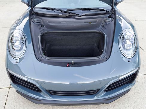 Used 2017 Porsche 911 Carrera 4S image 95