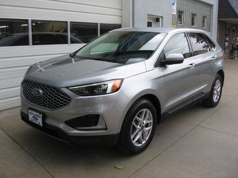 Used 2024 Ford Edge AWD image 1