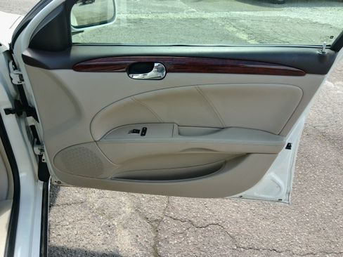 Used 2008 Buick Lucerne CX FWD image 24