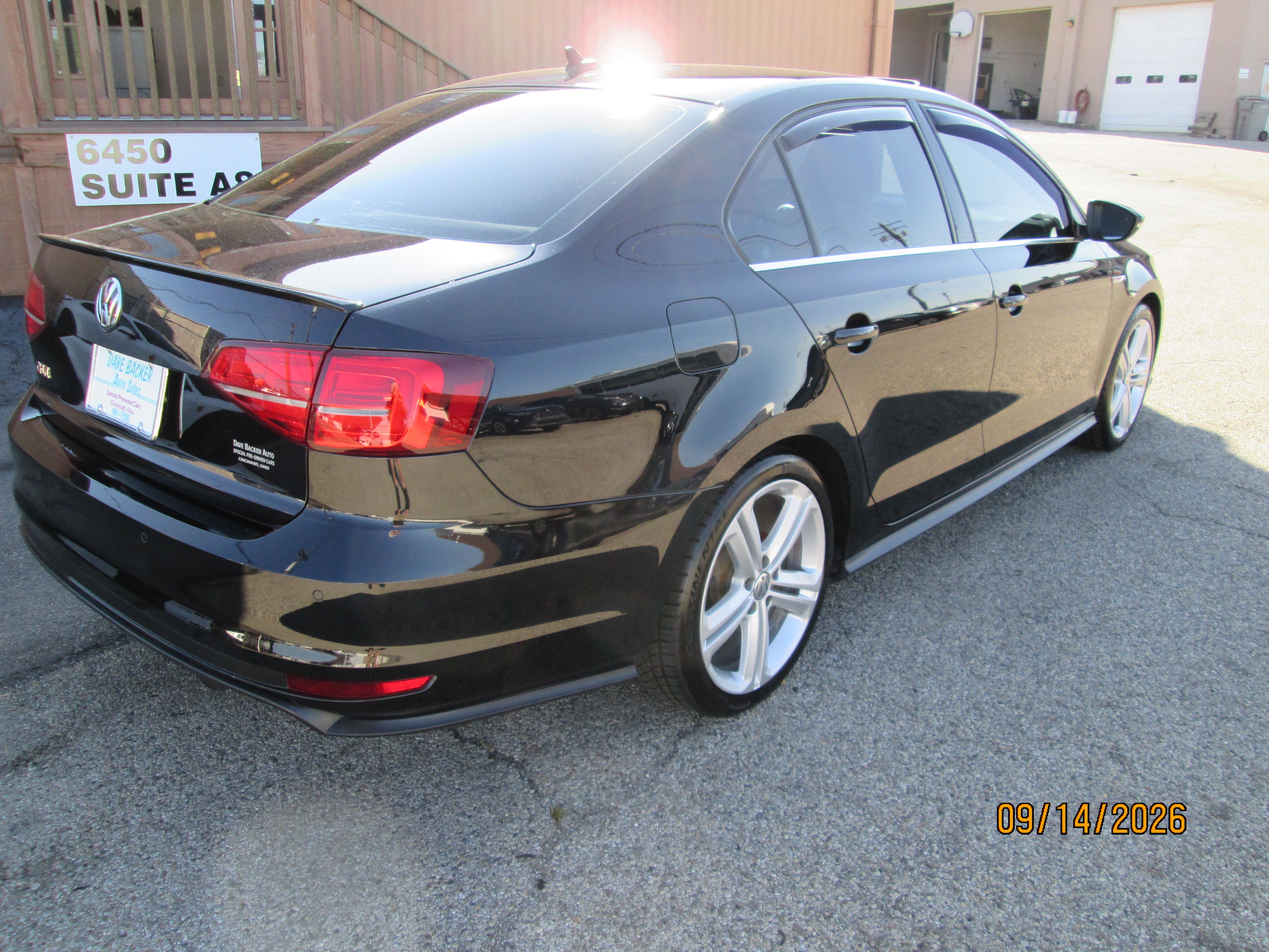 Used 2016 Volkswagen Jetta GLI Sedan FWD image 2