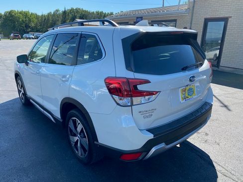 Used 2021 Subaru Forester Touring image 6