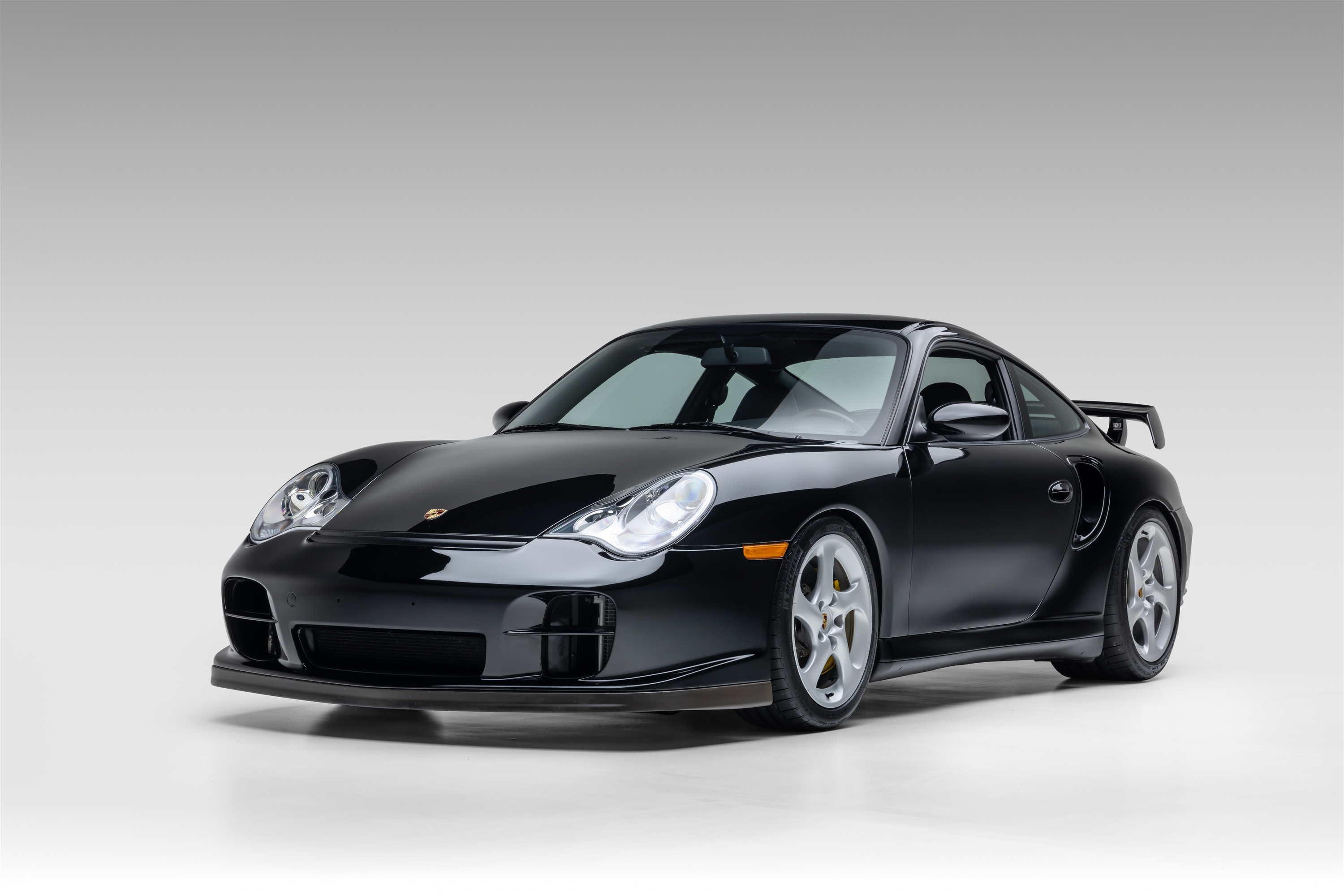 Used 2002 Porsche 911 GT2 RWD image 1