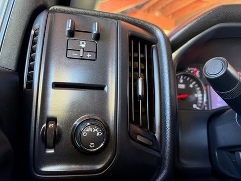 Used 2018 GMC Sierra 2500 SLE image 15