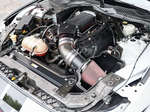 Used 2016 Ford Mustang Shelby GT350 image 17