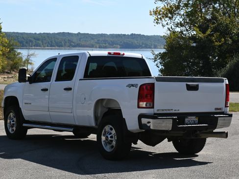 Used 2014 GMC Sierra 2500 SLE image 3