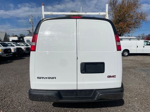 Used 2017 GMC Savana 2500 image 5