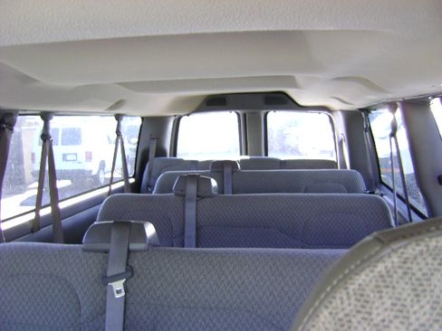 Used 2008 GMC Savana 3500 image 16