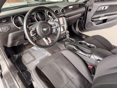 Used 2018 Ford Mustang EcoBoost image 7