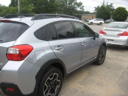 Used 2015 Subaru XV Crosstrek 2.0i Limited image 4