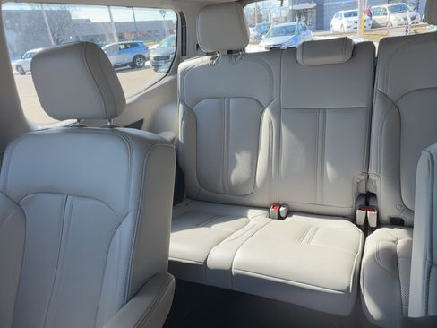 Used 2024 Jeep Wagoneer Series II image 12