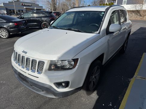 Used 2016 Jeep Compass High Altitude image 3