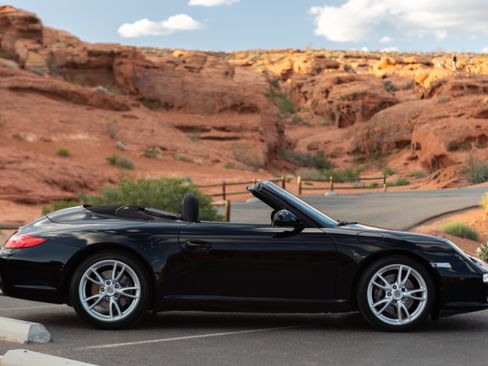 Used 2009 Porsche 911 Cabriolet image 9