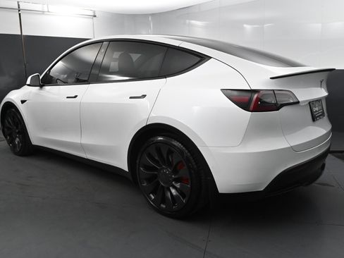 Used 2021 Tesla Model Y Performance image 3