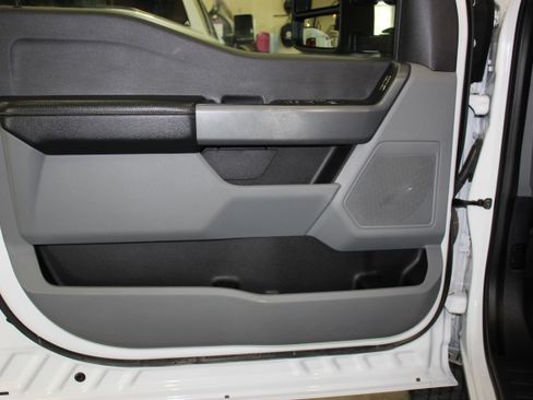 Used 2024 Ford F350 4x4 Crew Cab DRW Super Duty image 22