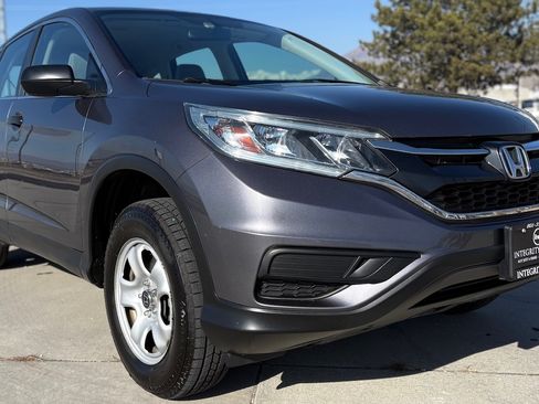 Used 2015 Honda CR-V LX image 3
