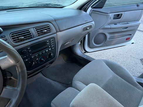 Used 2005 Ford Taurus SE image 13