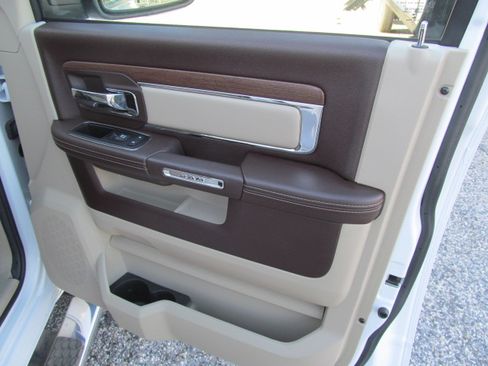 Used 2014 RAM 1500 Laramie image 14