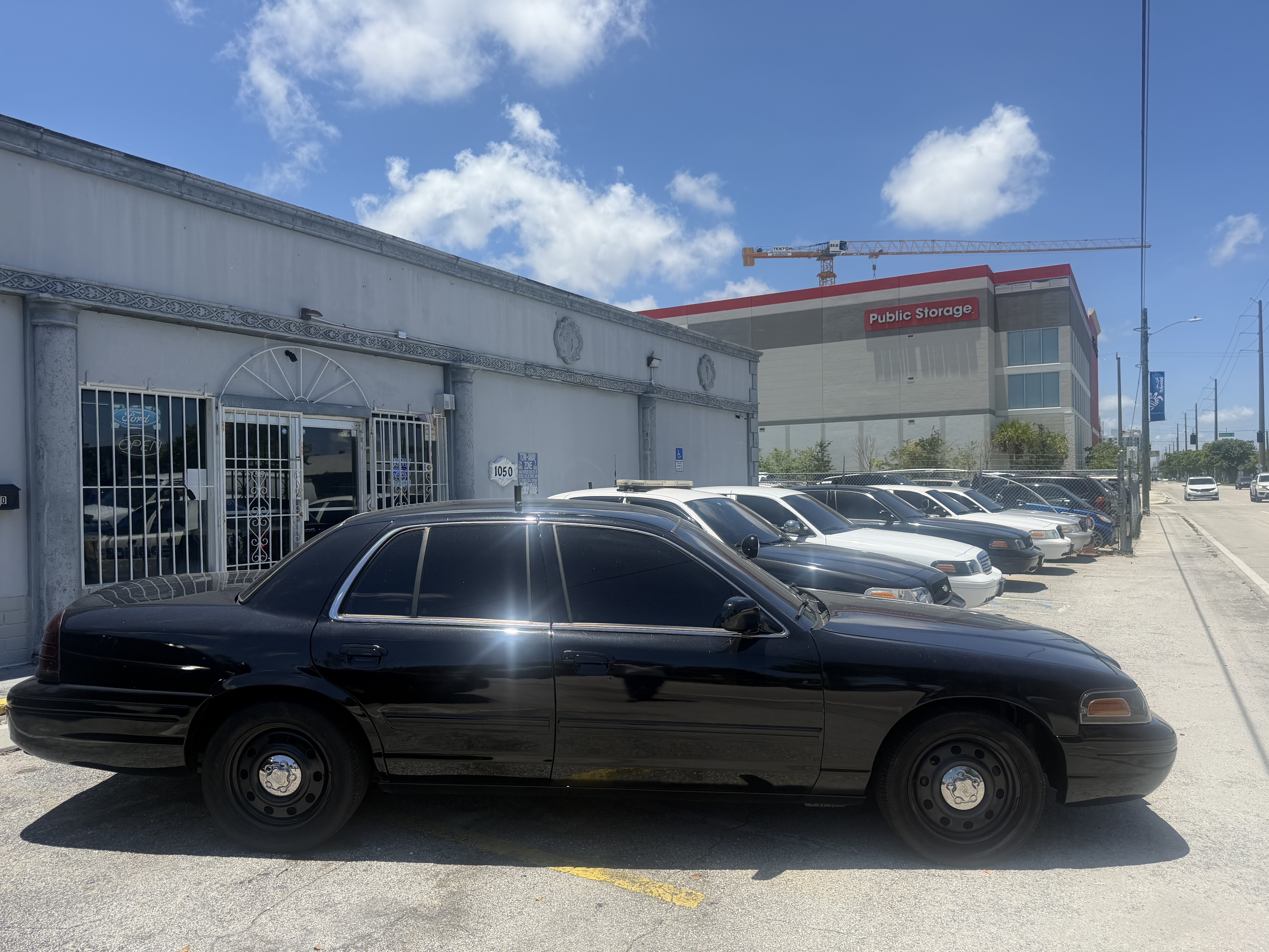 Used 2011 Ford Crown Victoria Police Interceptor RWD image 8