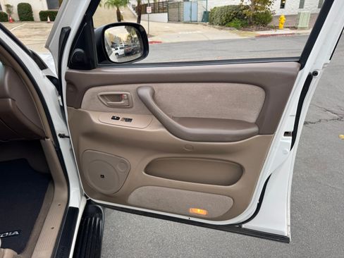 Used 2004 Toyota Sequoia SR5 image 30