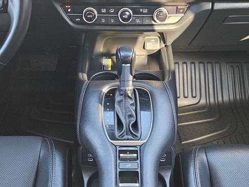 Used 2025 Honda HR-V EX-L image 16