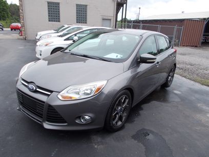 Used 2014 Ford Focus SE Hatchback