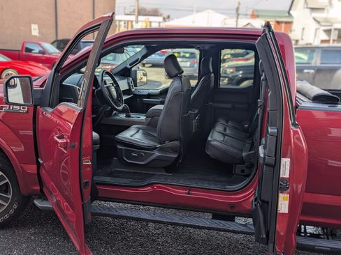 Used 2015 Ford F150 XLT image 17