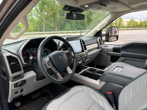 Used 2022 Ford F450 4x4 Crew Cab Super Duty image 16