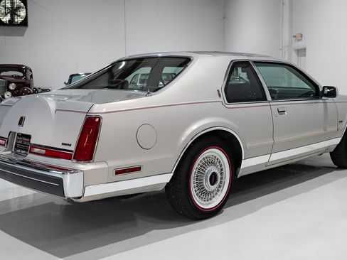 Used 1990 Lincoln Mark VII Blass image 6