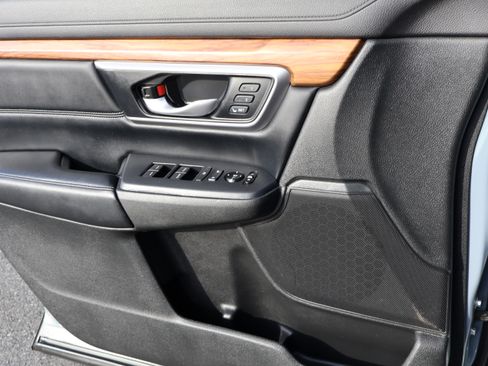 Used 2020 Honda CR-V Touring image 19