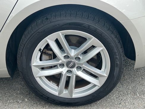 Used 2017 Audi A4 2.0T Premium quattro Sedan AWD/4WD image 33