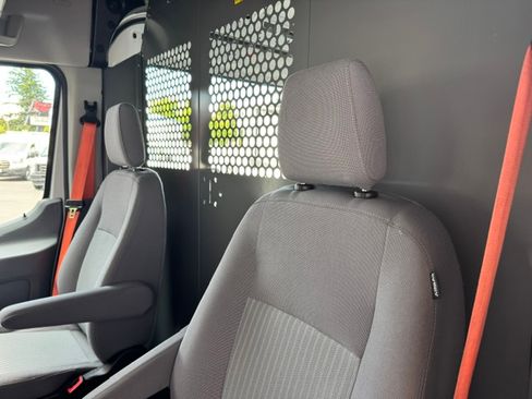 Used 2019 Ford Transit 150 130 Medium Roof RWD image 16