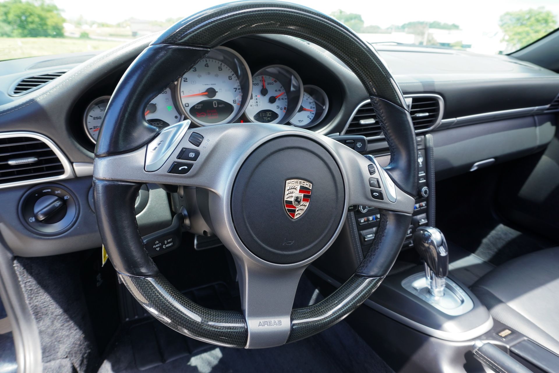 Used 2010 Porsche 911 Coupe AWD/4WD image 19