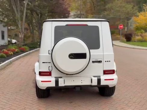 Used 2022 Mercedes-Benz G 63 AMG AMG G 63 image 2